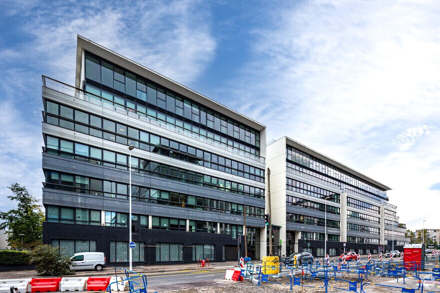Office in Lyon for lease - Primary Photo - Image 1 of 2