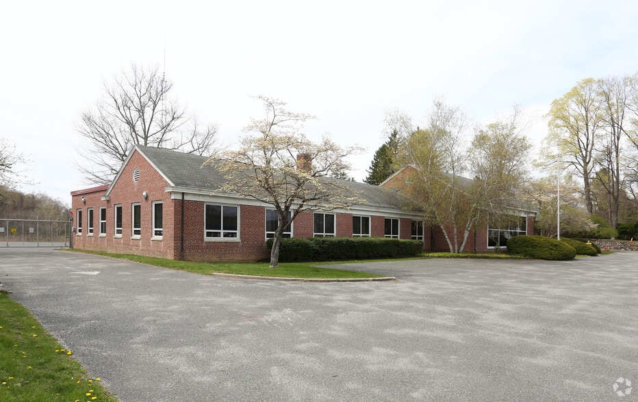 41 Park Lane Rd, New Milford, CT for sale - Primary Photo - Image 1 of 1