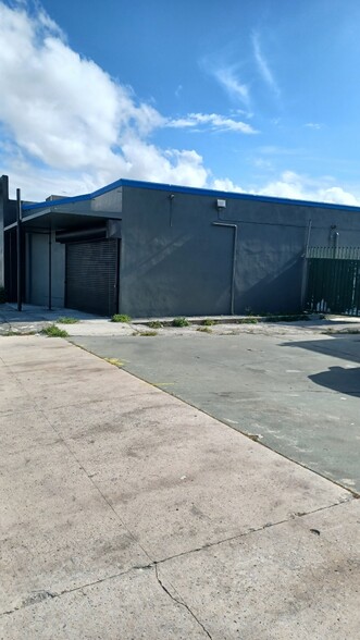 7714 NW 7th Ave, Miami, FL for lease - Building Photo - Image 2 of 9