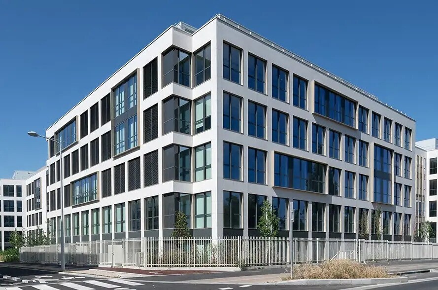 61 Avenue Jules Quentin, Nanterre for lease - Building Photo - Image 1 of 13