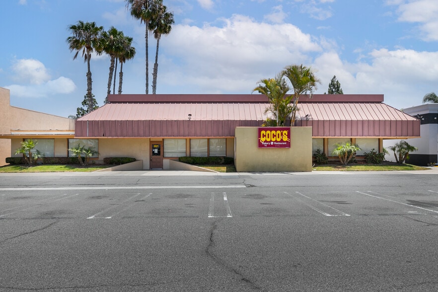 2750 Harbor Blvd, Costa Mesa, CA for lease - Building Photo - Image 3 of 9