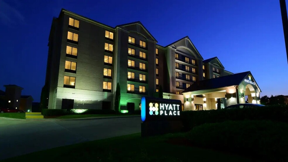 5455 Green Park Dr, Irving, TX for sale - Building Photo - Image 1 of 22