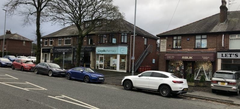 561 Bury Rd, Rochdale for sale Primary Photo- Image 1 of 1