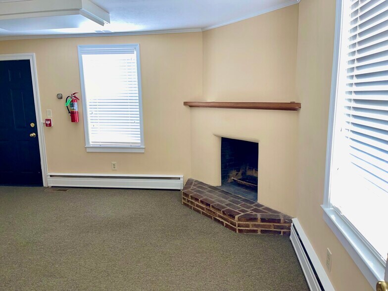 9 W Front St, Media, PA 19063 Building 1