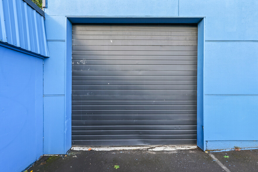 5816 SE Foster Rd, Portland, OR for lease - Building Photo - Image 3 of 12