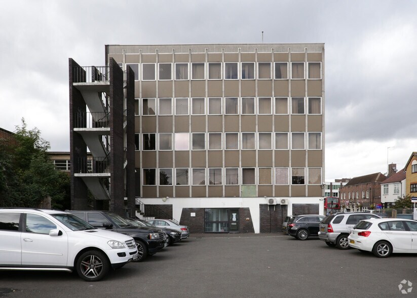 South Hill Ave, Harrow for lease - Building Photo - Image 2 of 3