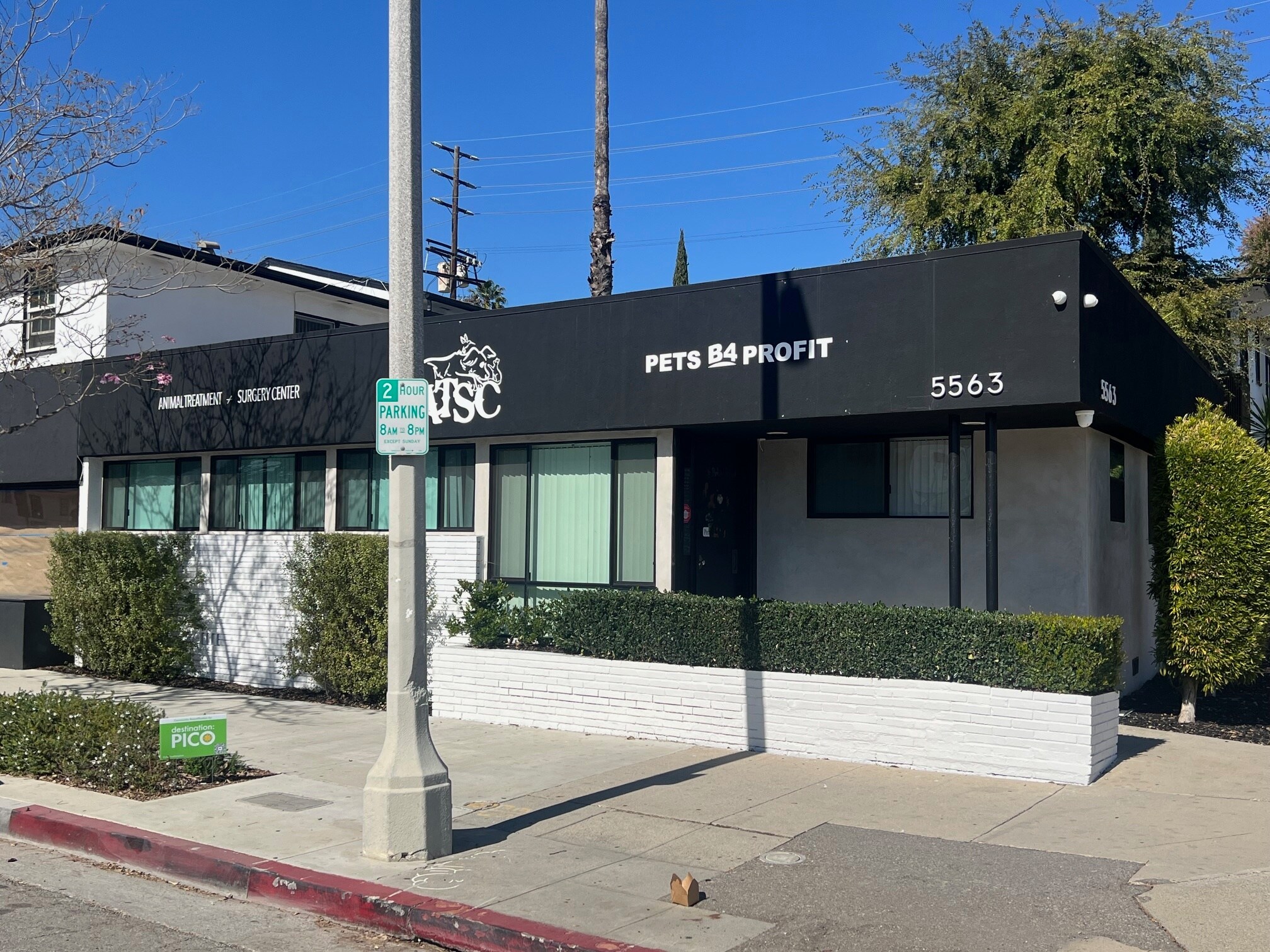 5563 W Pico Blvd, Los Angeles, CA for lease Building Photo- Image 1 of 8