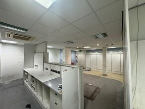 Long Rd, Canvey Island for lease Interior Photo- Image 2 of 5