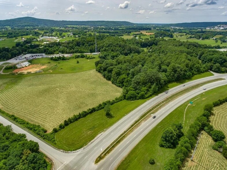 002 Trace Dr, Sparta, TN for sale - Primary Photo - Image 1 of 1