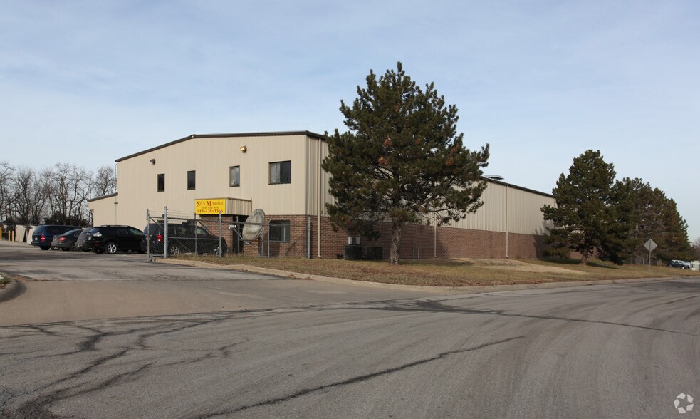 9600 Dice Ln, Lenexa, KS for sale - Primary Photo - Image 1 of 1