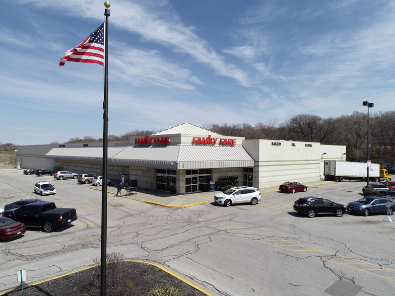 1801 Valley View Dr, Council Bluffs, IA for sale - Building Photo - Image 1 of 1