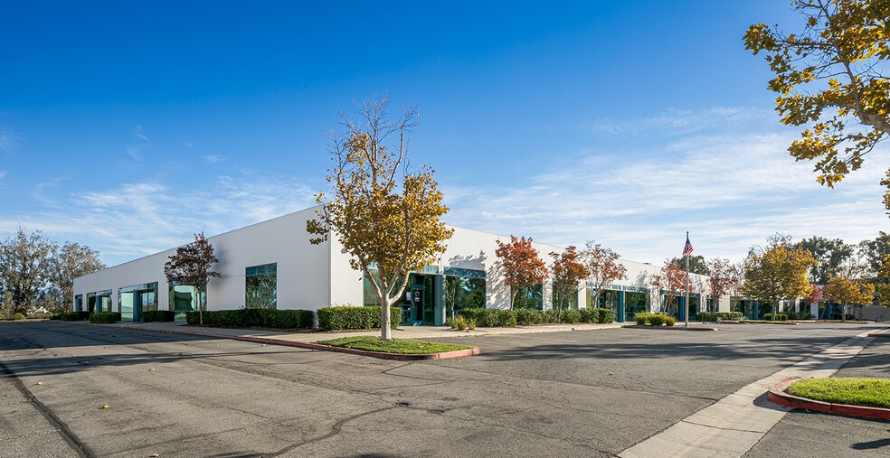 40880, 40935 & 40945 County Ctr Dr portfolio of 3 properties for sale on LoopNet.com - Building Photo - Image 1 of 6