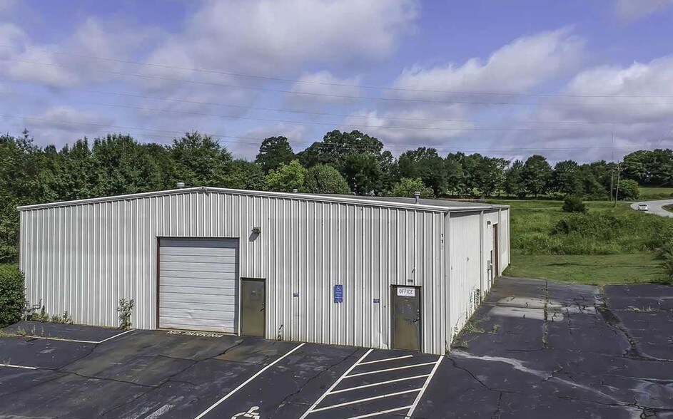 117 Kay Dr, Easley, SC for sale - Primary Photo - Image 1 of 1