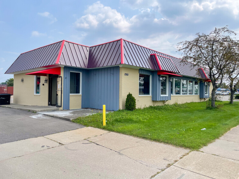 29100 Dequindre Rd, Warren, MI for lease - Building Photo - Image 1 of 9