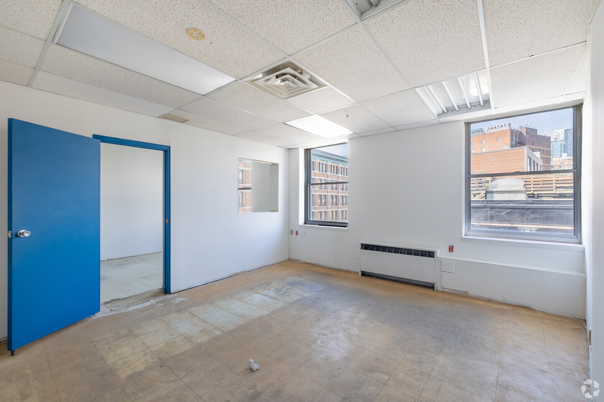 353 Rue Saint-Nicolas, Montréal, QC for lease Interior Photo- Image 1 of 4