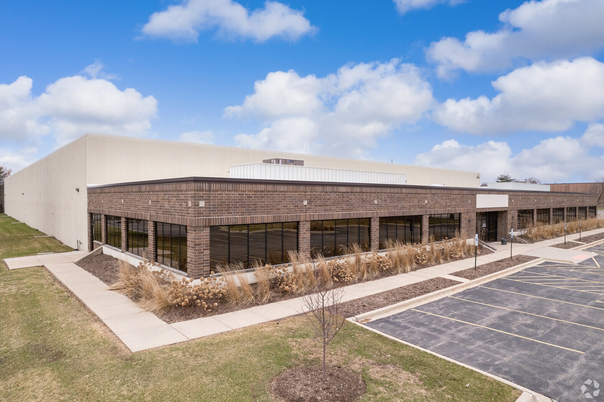 1011 Asbury Dr, Buffalo Grove, IL 60089