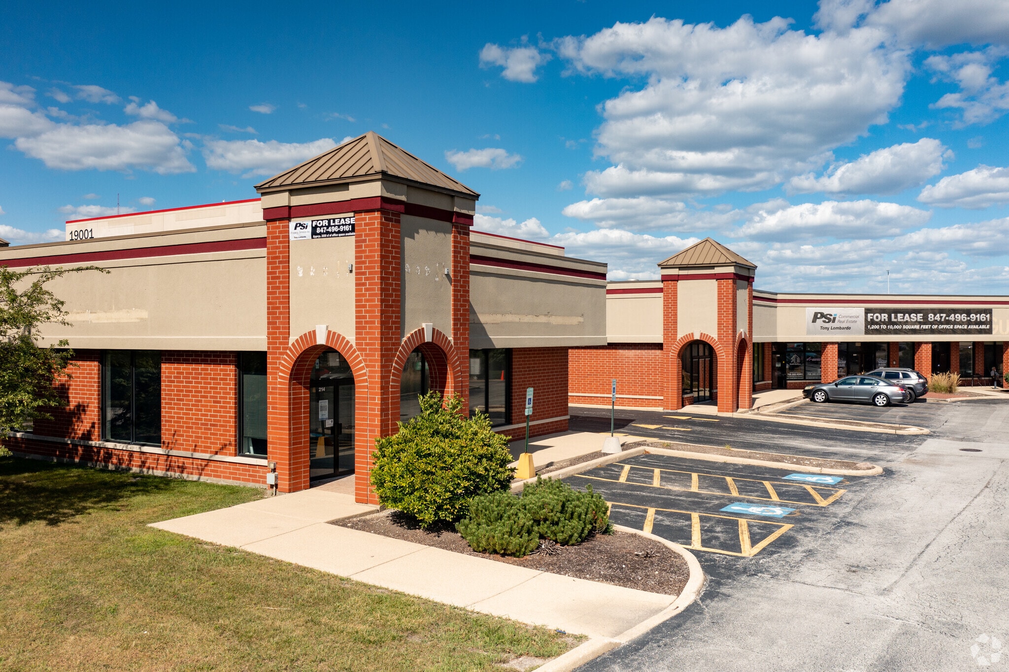 19031 Old Lagrange Rd, Mokena, IL for lease Building Photo- Image 1 of 8