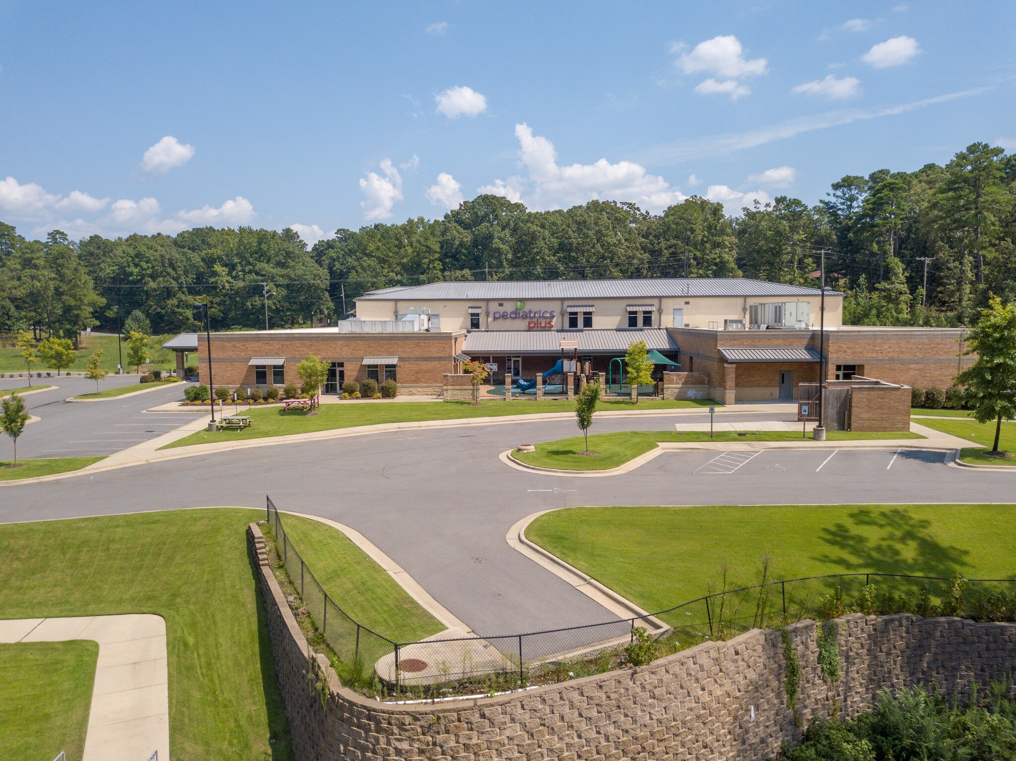 1900 Aldersgate Rd, Little Rock, AR for sale Primary Photo- Image 1 of 1