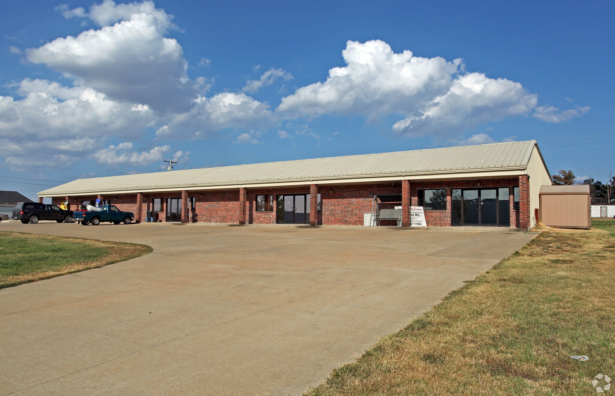 180 Industrial Cir, Springdale, AR for sale Primary Photo- Image 1 of 1