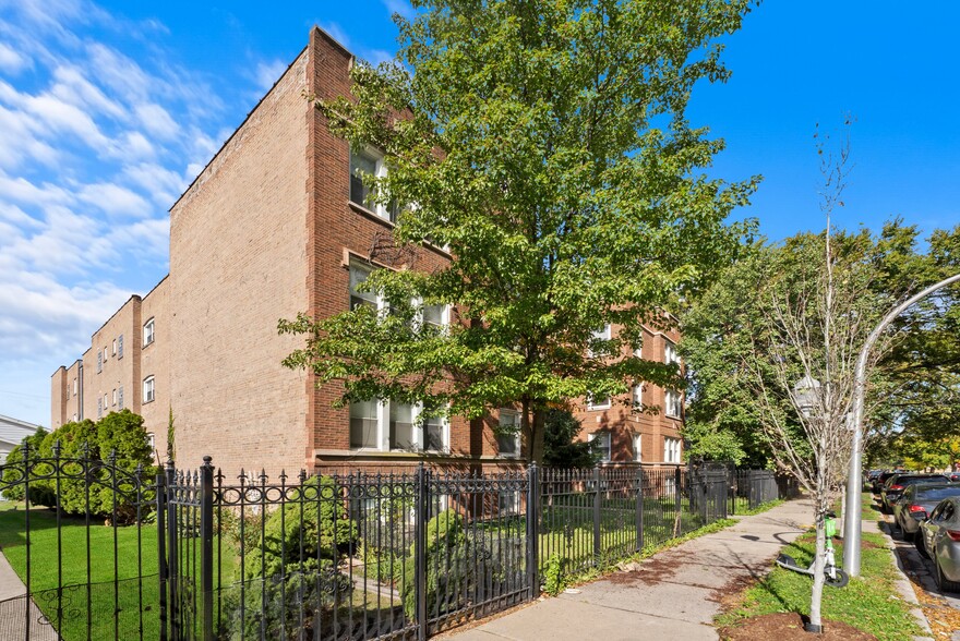 9118-9124 S Dauphin Ave, Chicago, IL for sale - Building Photo - Image 3 of 6