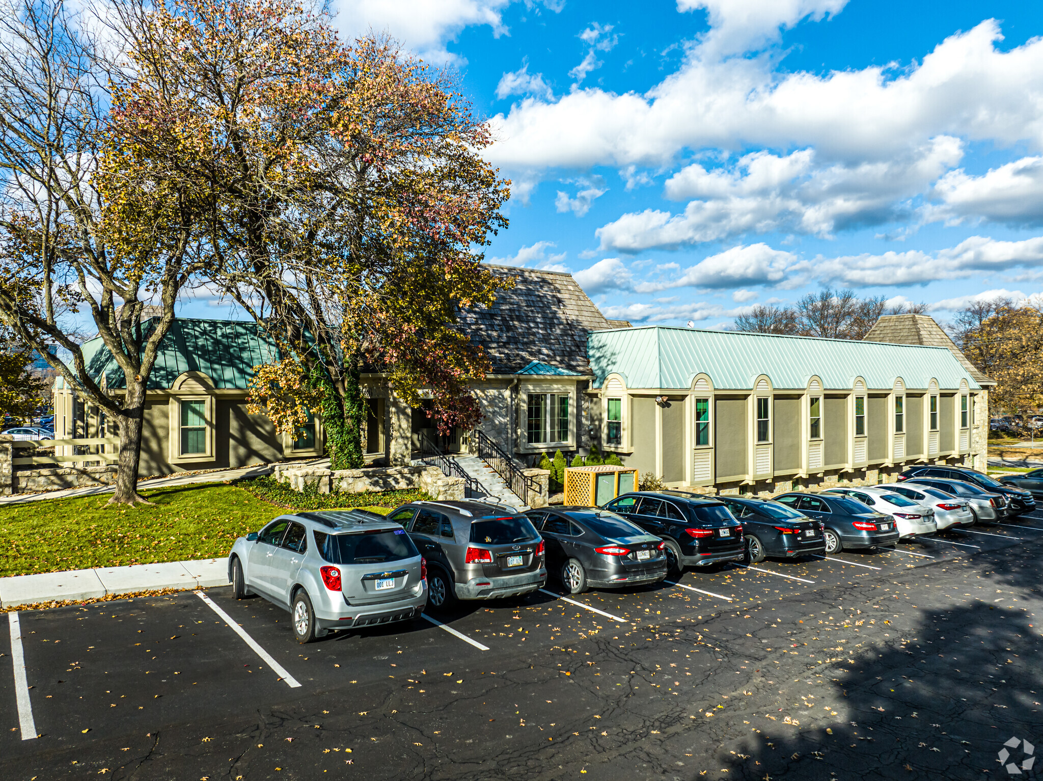 5001 College Blvd, Leawood, KS for sale Primary Photo- Image 1 of 1