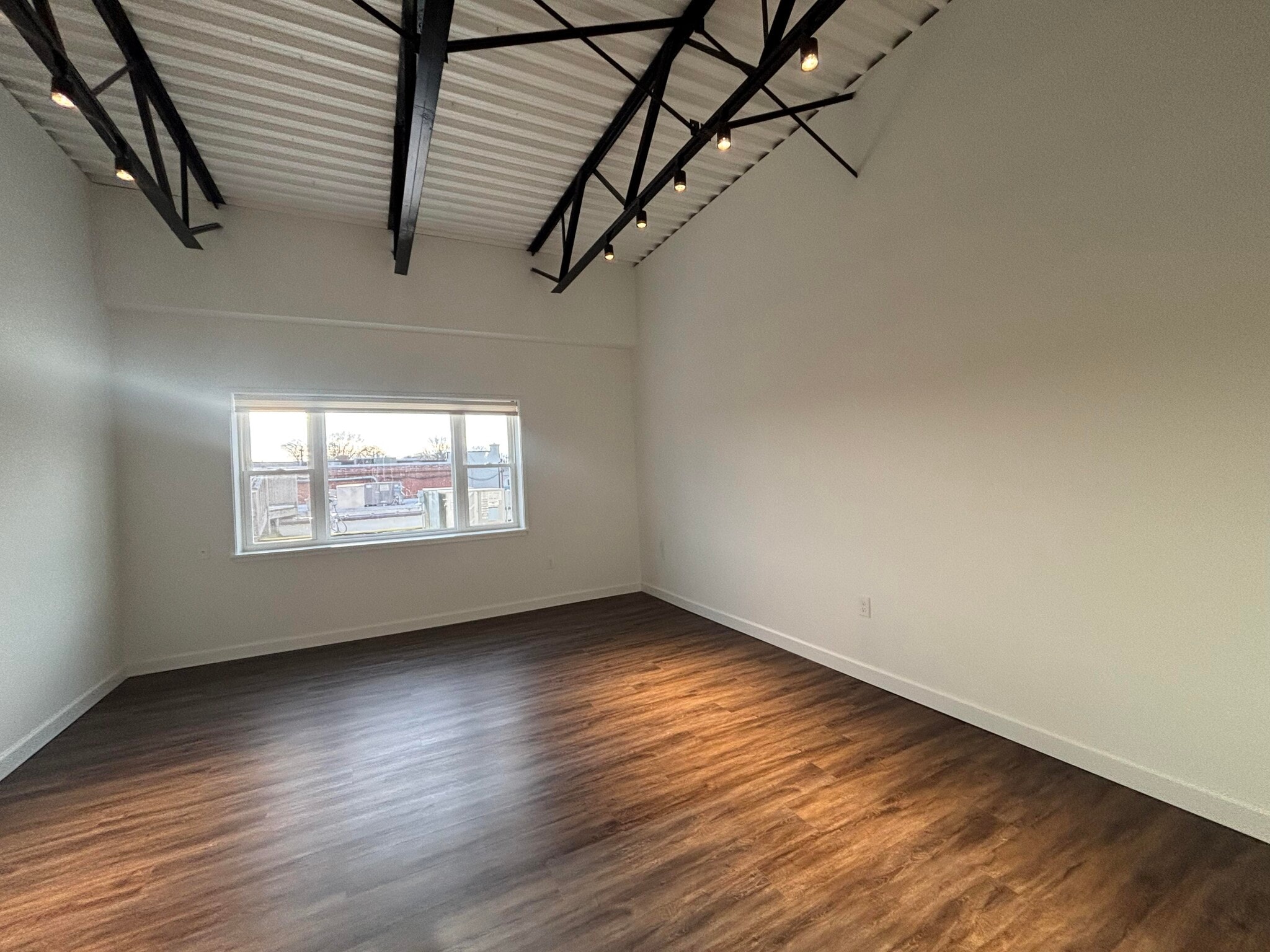 26 Arcadia Rd, Old Greenwich, CT for lease Building Photo- Image 1 of 1