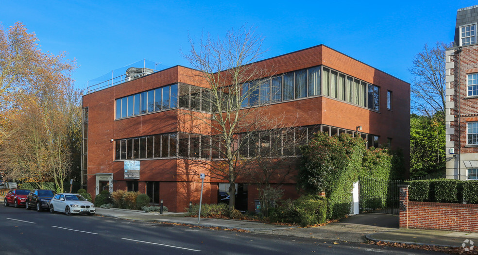 98 Great North Rd, London for lease - Building Photo - Image 1 of 5