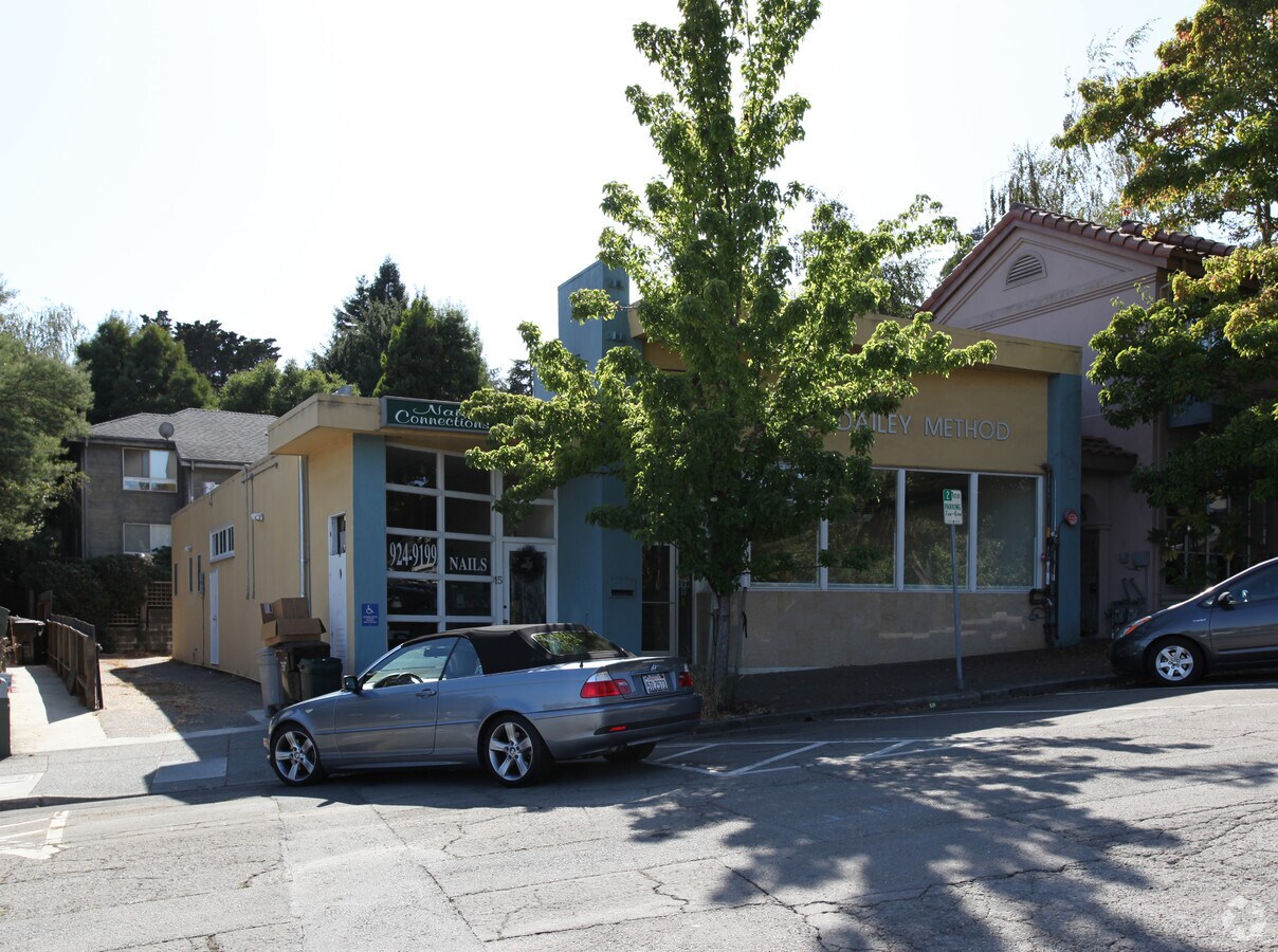 11 1st St, Corte Madera, CA 94925