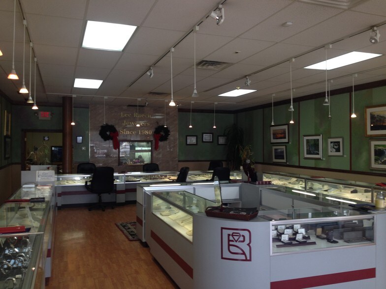 1211 Wilmington Rd, New Castle, PA for sale - Building Photo - Image 1 of 1