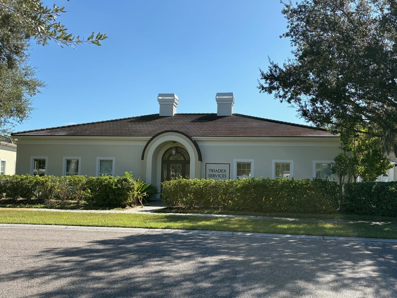 5334 Primrose Lake Cir, Tampa, FL for sale - Building Photo - Image 2 of 15