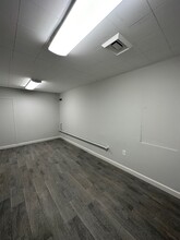 94 Pleasant St, Arlington, MA for lease Interior Photo- Image 2 of 3