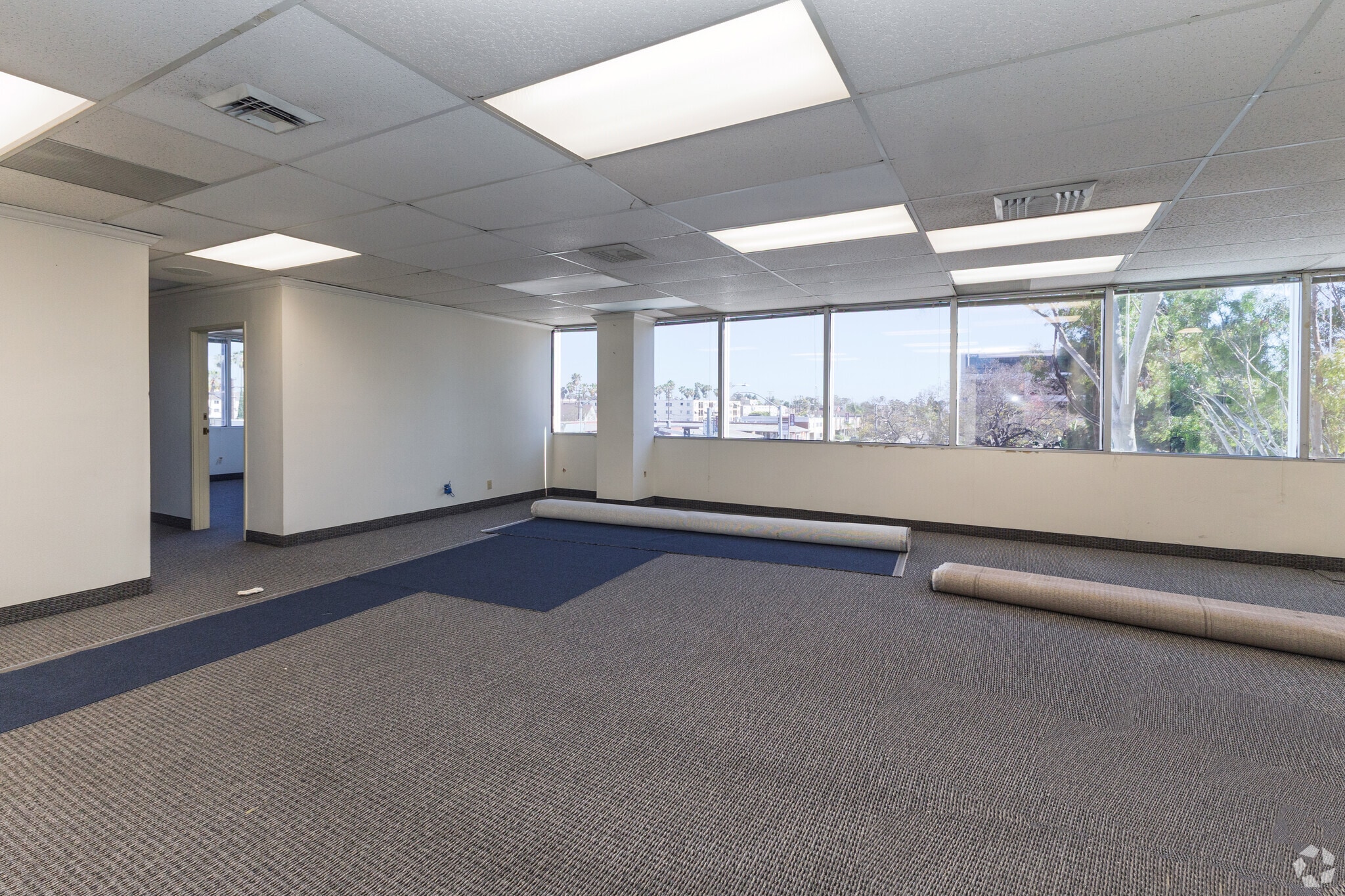 3605 Long Beach Blvd, Long Beach, CA for lease Interior Photo- Image 1 of 5