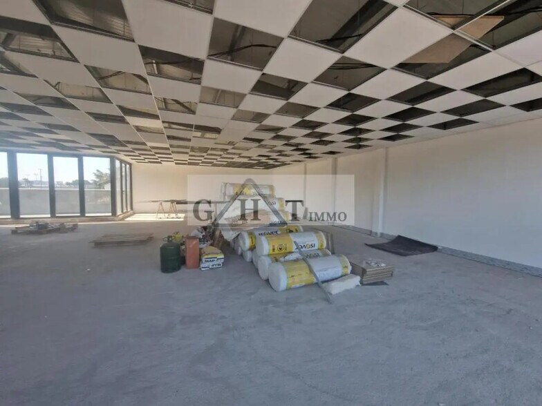 Office in Drancy for lease - Interior Photo - Image 2 of 5