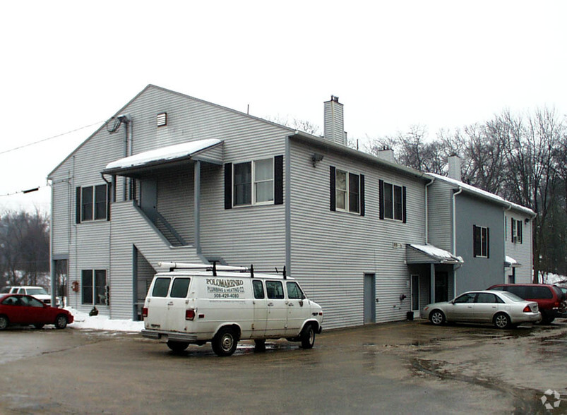 25 W Union St, Ashland, MA for lease - Building Photo - Image 3 of 5