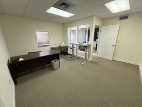 7370 College Pky, Fort Myers, FL for lease Interior Photo- Image 1 of 6