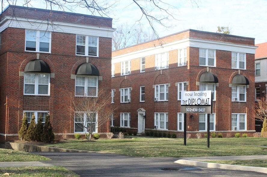 2045 Douglass Blvd, Louisville, KY 40205