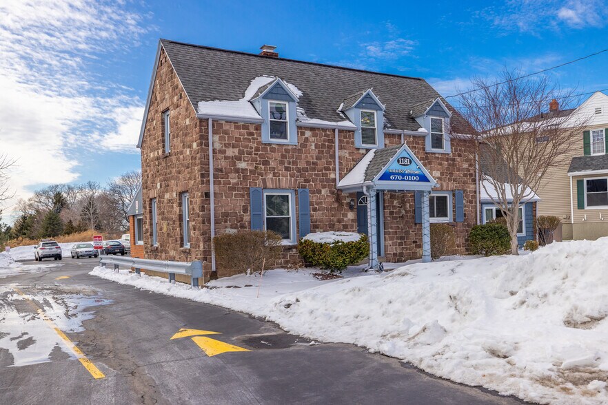 1181 Bay Rd, Webster, NY for sale - Primary Photo - Image 1 of 1