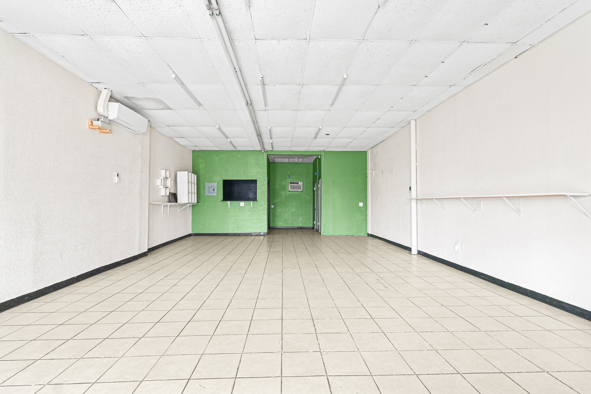 3117-3121 Blanco Rd, San Antonio, TX for lease Interior Photo- Image 1 of 15