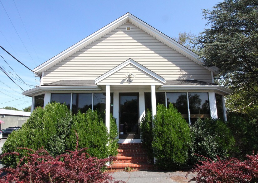 662 State Rd, Dartmouth, MA for sale - Building Photo - Image 1 of 1