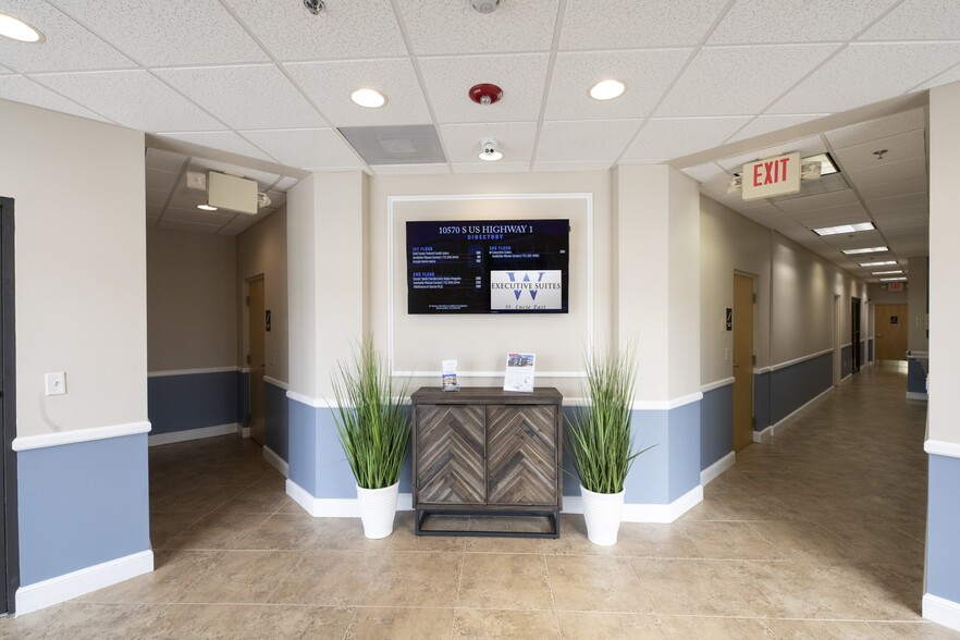 10570 S US Highway 1, Port Saint Lucie, FL for lease - Lobby - Image 3 of 14