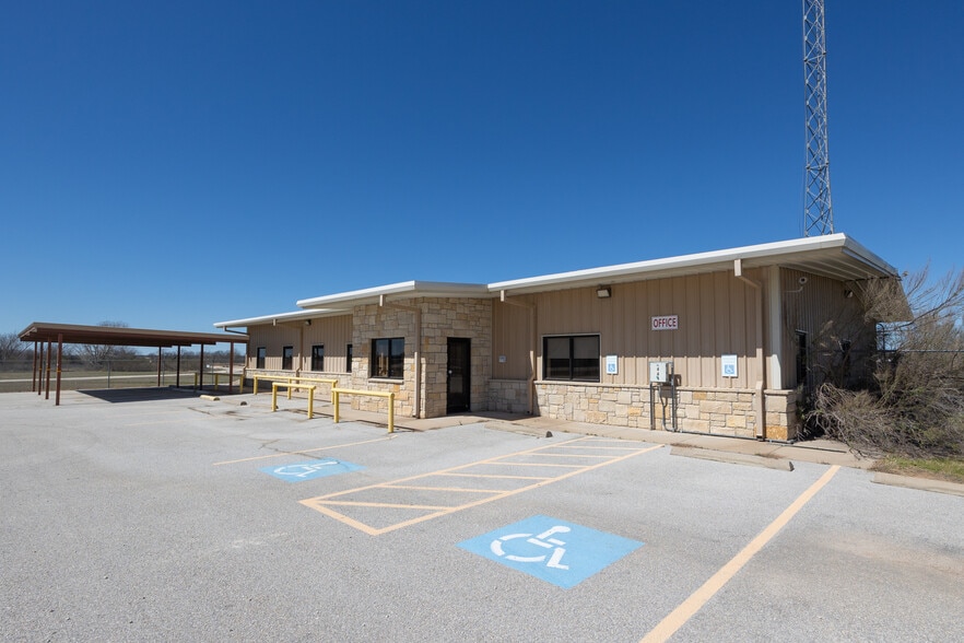 3400 County 326 rd, Cleburne, TX for lease - Building Photo - Image 3 of 7
