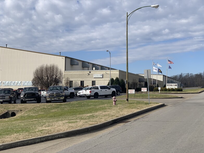 850 Industrial Rd, Madisonville, KY for sale - Primary Photo - Image 1 of 1