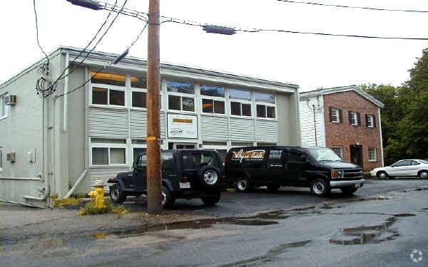 178-186 Crescent Rd, Needham, MA for sale - Primary Photo - Image 1 of 1