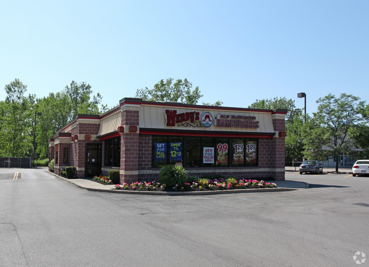 3180 Niagara Falls Blvd, Amherst, NY 14228