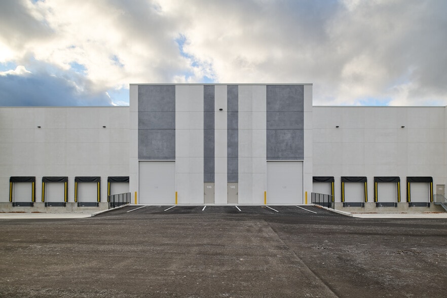 7755 Birchmount Rd, Markham, ON for sale - Building Photo - Image 3 of 6