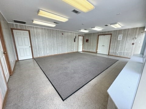 1902 W Cardinal Dr, Beaumont, TX for lease - Building Photo - Image 3 of 9