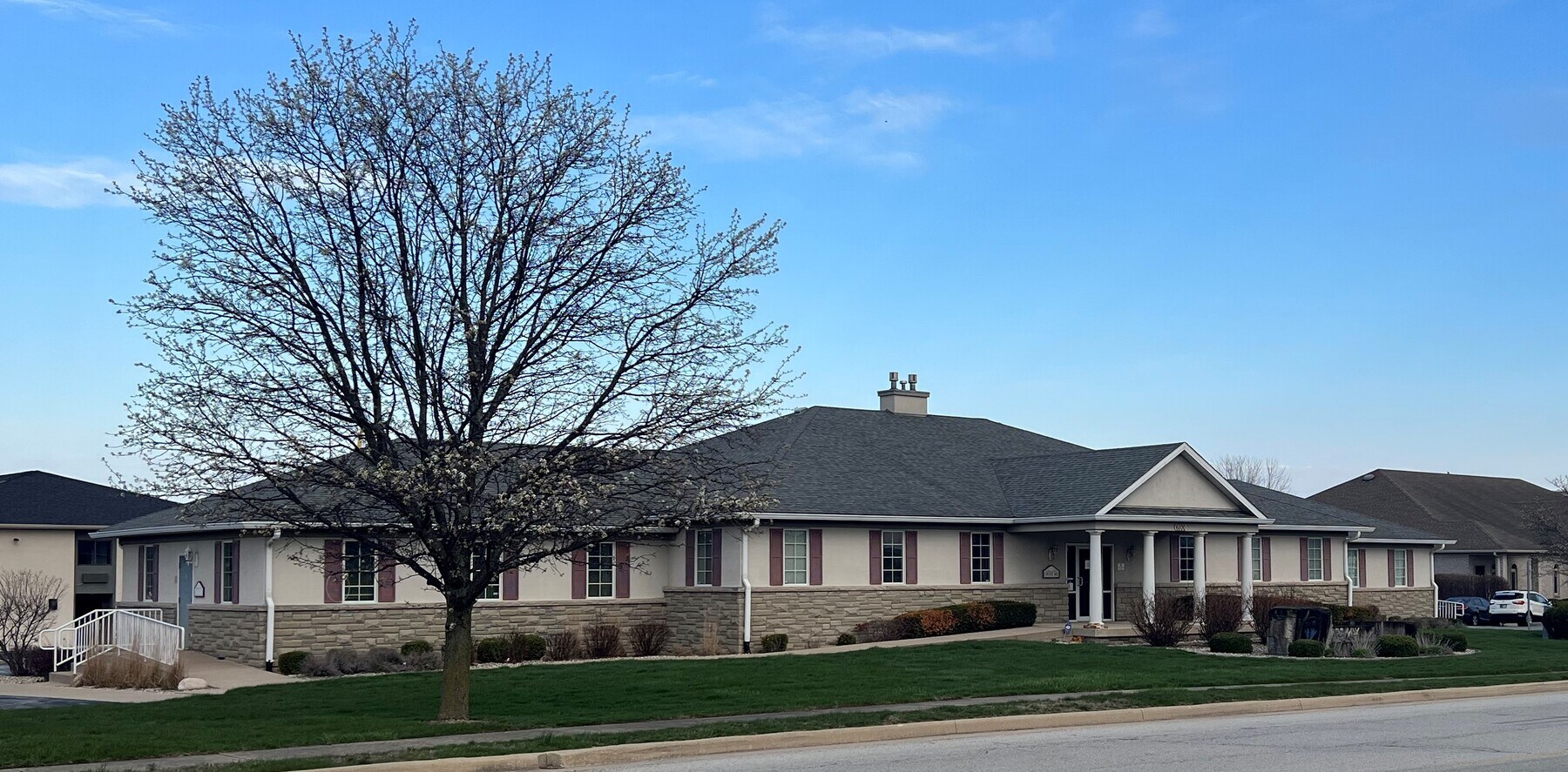 6100 Clarks Creek Rd, Plainfield, IN 46168