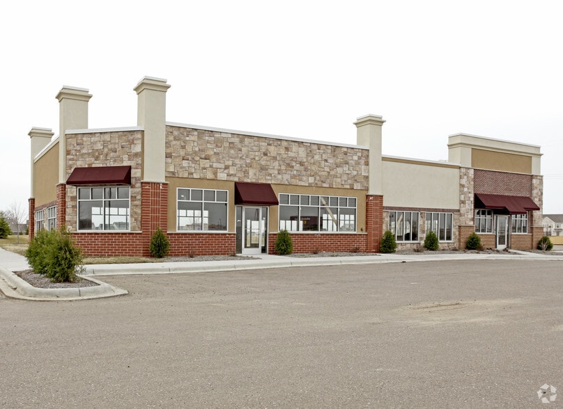 6826 Laketowne Pl NE, Albertville, MN 55301