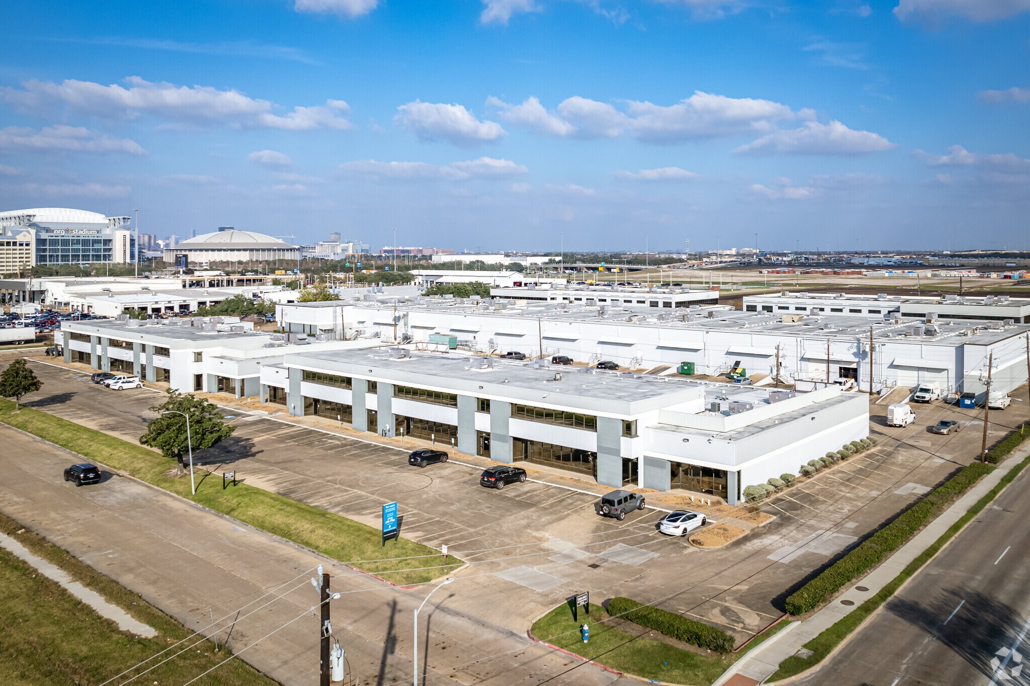 8900-8928 Kirby Dr, Houston, TX for sale Primary Photo- Image 1 of 1