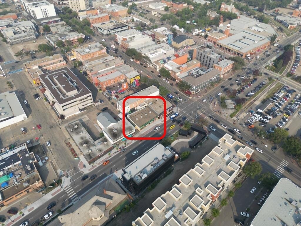 8122 Gateway Blvd NW, Edmonton, AB for lease Building Photo- Image 1 of 2